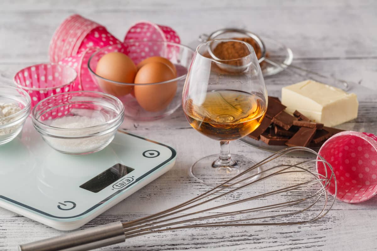 Quels sont les critères clés pour choisir une balance de cuisine électronique pour la pâtisserie ?