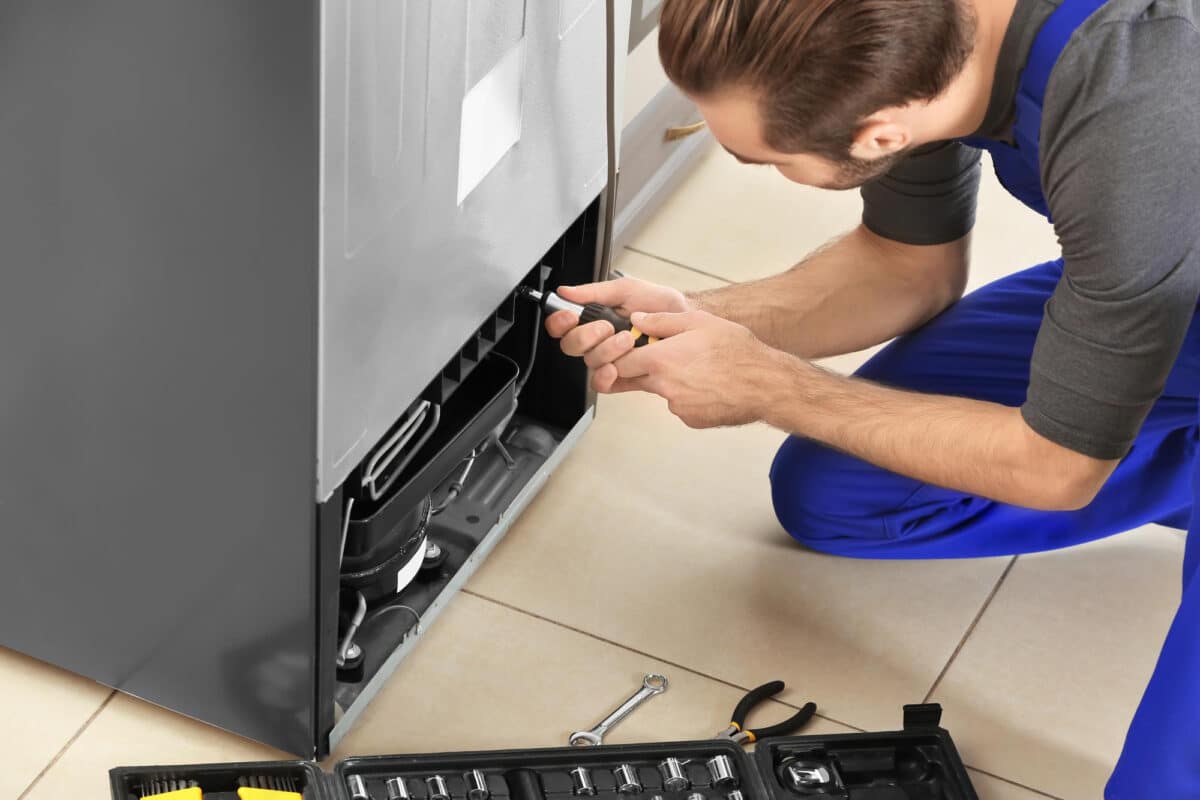Réparation ou remplacement ? Comment prolonger la vie de vos appareils froids